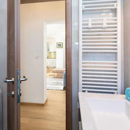Apartment With A - C In Vrbnik-insel Krk 58345